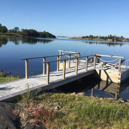 With An Entire Island To Itself بيت للعطل